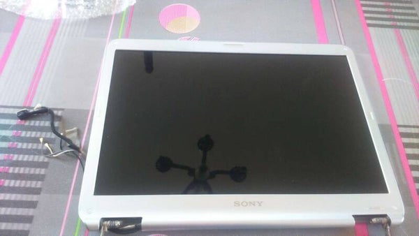 Ecran Sony VGN-NR21S