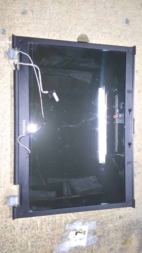 Ecran TOSHIBA M70-207