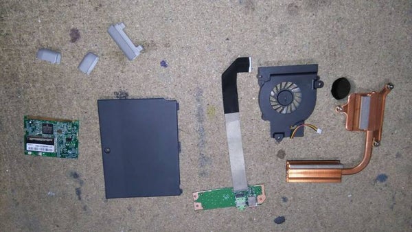 Lot de pieces 00166 FUJITSU Amilio Pro V2035