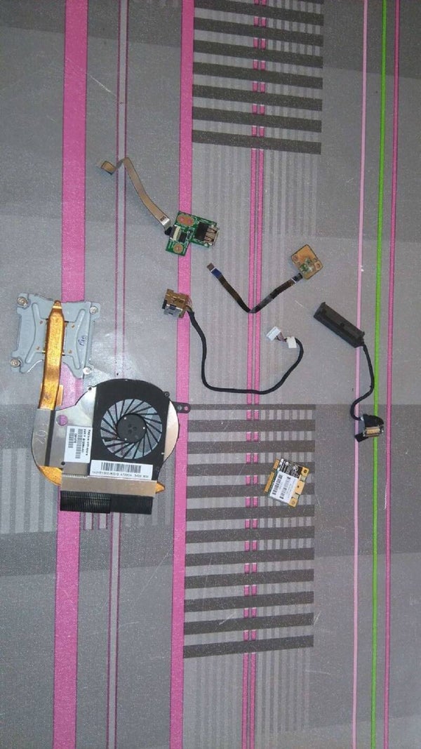 Lot de pieces 00252 HP G62-B40SF