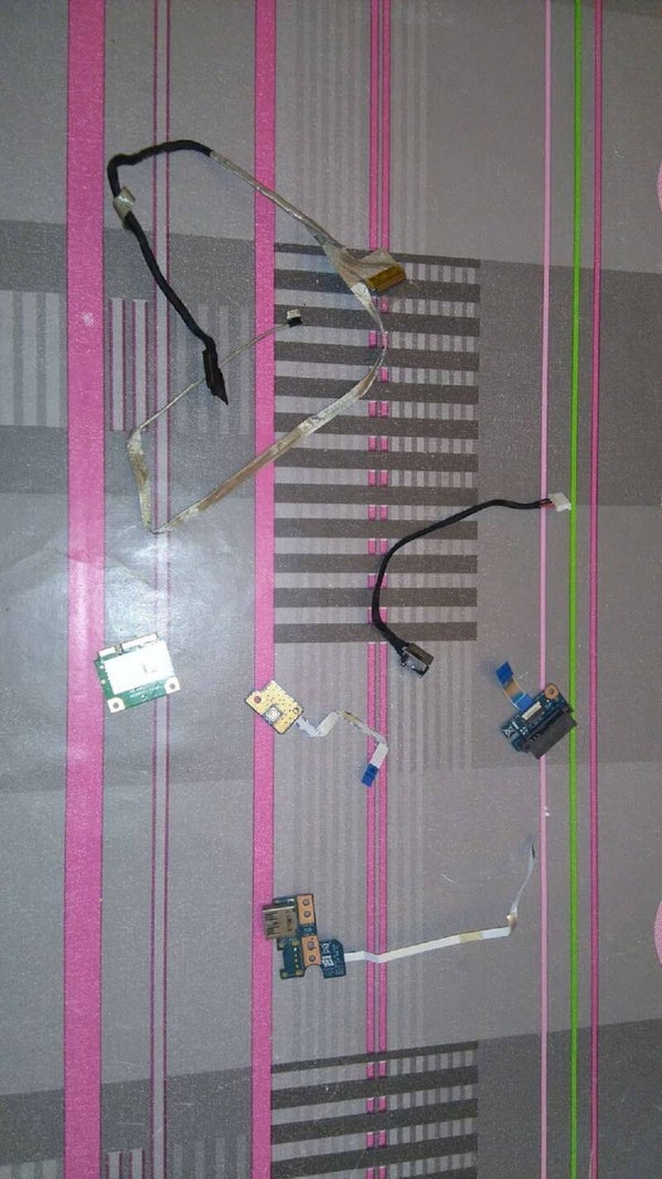 Lot de pieces 00278 TOSHIBA A210-17Z PSAFGE-02W00LFR