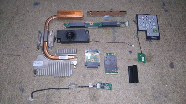 Lot de pieces 00322 Fujitsu Amilio Xa 2528