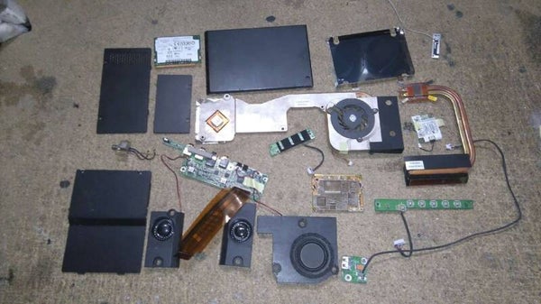 Lot de pieces 00332 ASUS W2000