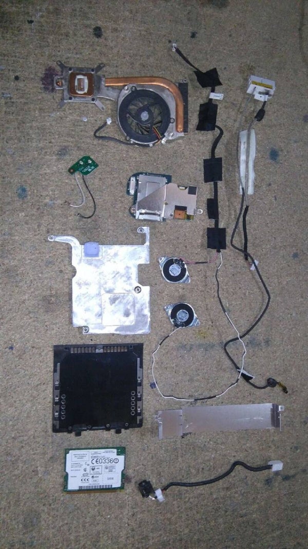 Lot de pieces 00343 SONY PCG-791M