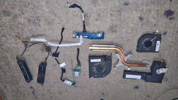 Lot de pieces 00348 DELL PP05XB