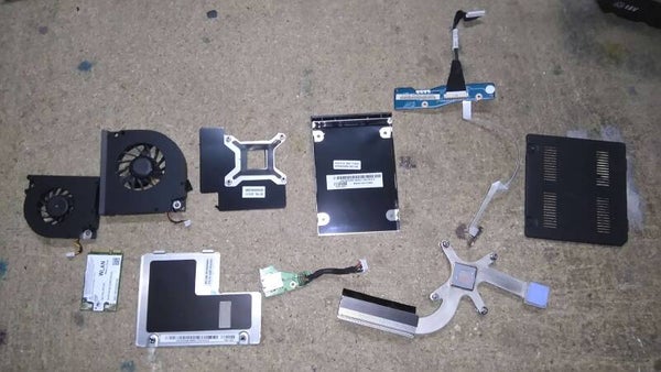 lot de pieces 00408 DELL PP05XA