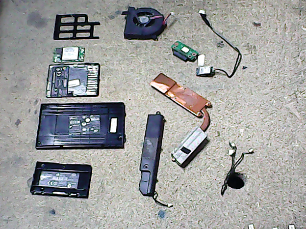 Lot de pieces 00652 HP Compaq 6720s