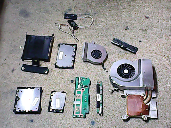 Lot de pieces 00692 Toshiba Satellite SA60-124