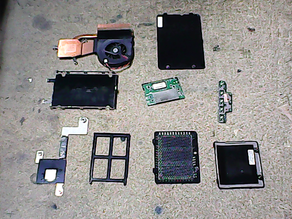 Lot de pieces 00693 Toshiba Satellite L10-121