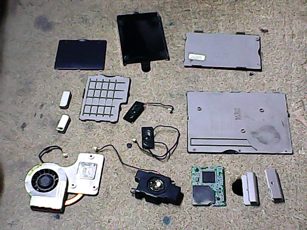 Lot de pieces 00707 Fujitsu Amilo L1300