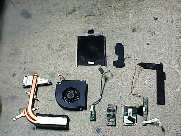 Lot de pieces 00712 Fujitsu Amilo Pa 3553