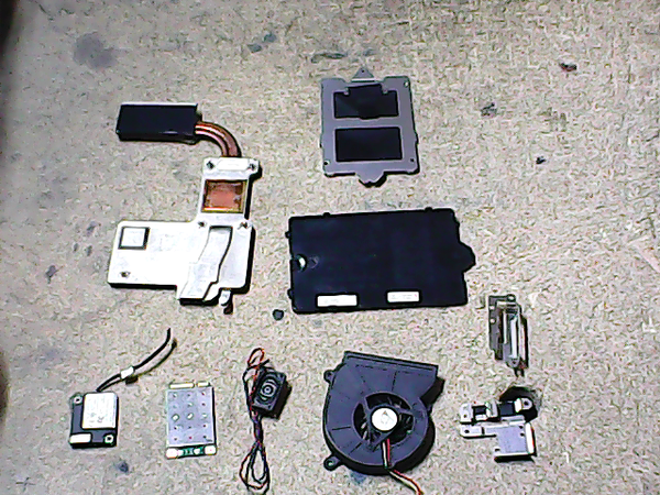 Lot de pieces 00714 Fujitsu Amilo Pa 2548