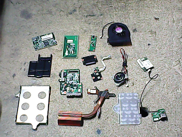 Lot de pieces 00718 Fujitsu Amilo Pa 1510