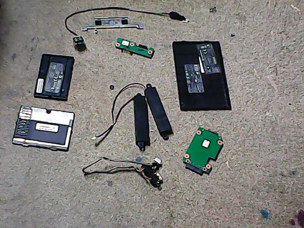 Lot de pieces 00774 HP Compaq 6830s