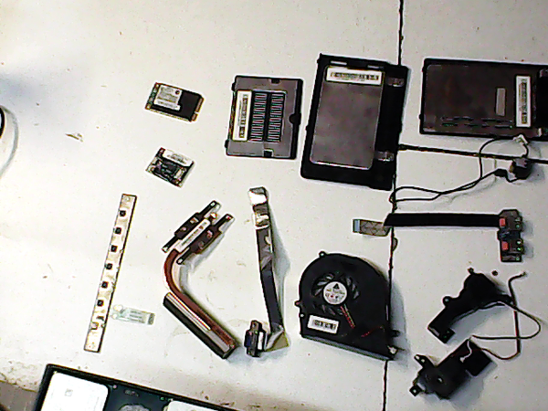 Lot de pieces 00907 Toshiba Satellite PRO A200