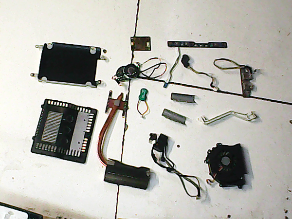 Lot de pieces 00923 Sony VAIO PCG-7154M