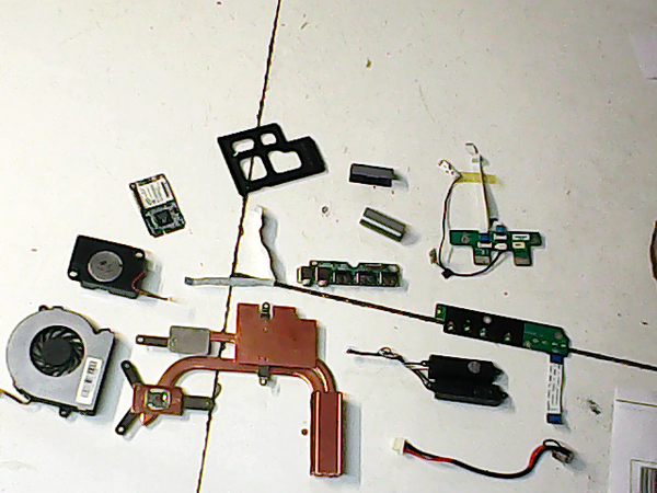 Lot de pieces 00930 Packard Bell AGM20