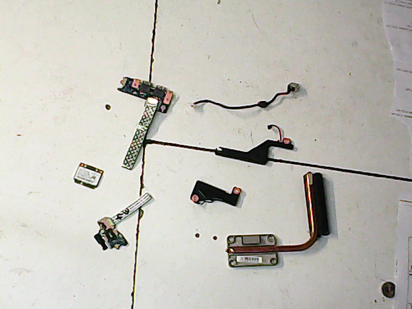 Lot de pieces 00966 Packard Bell Easynote TE Q5WTC