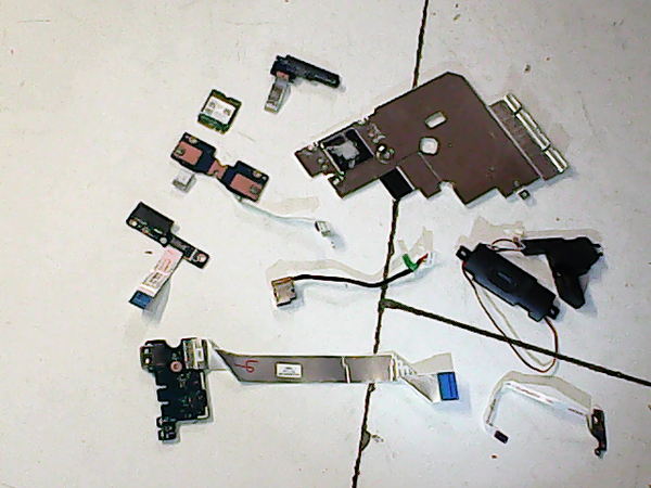 Lot de pieces 01017 HP 15-AC169NF