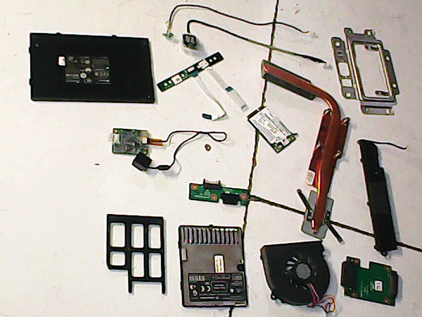 Lot de pieces 01028 HP Compaq 6820s