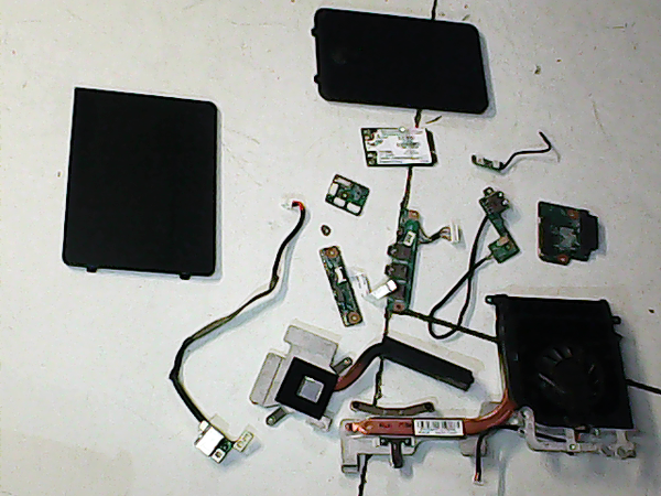 Lot de pieces 01040 HP Pavilion dv9500 dv9635ef