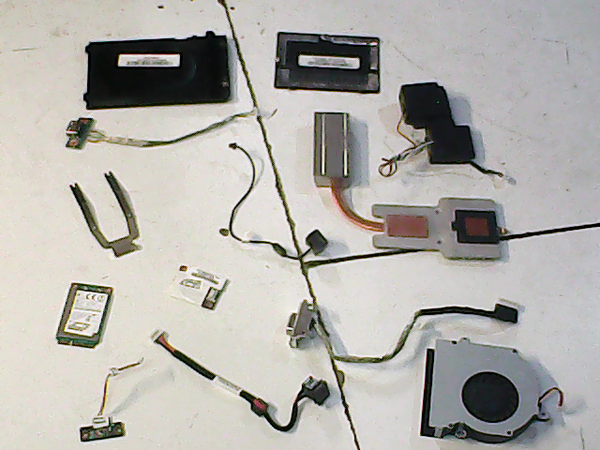 Lot de pieces 01104 Toshiba Satellite L300-1DN