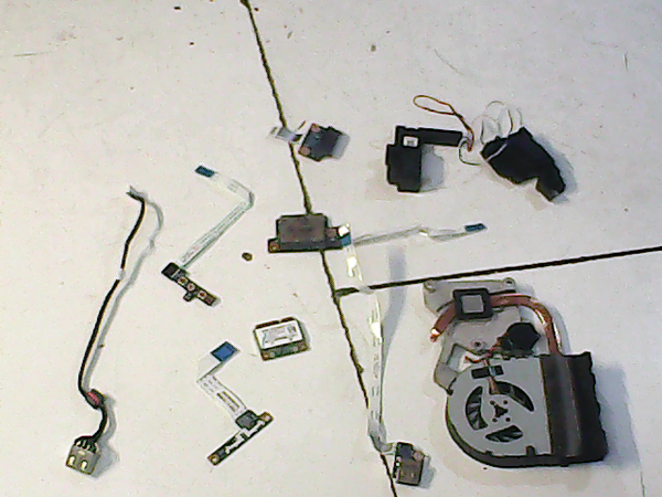 Lot de pieces 01108 LENOVO G505-20240