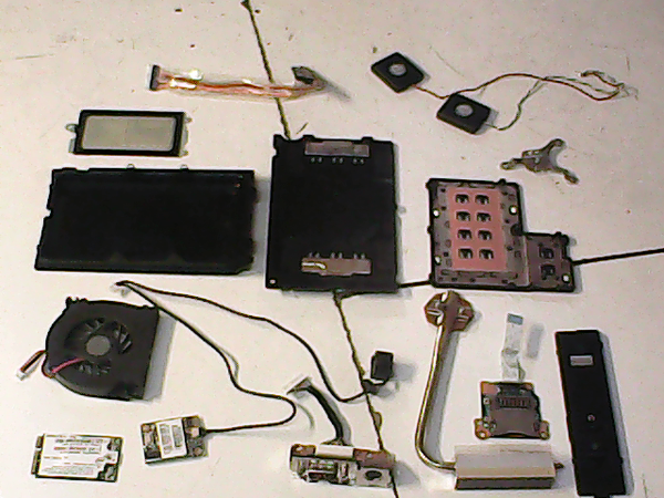 Lot de pieces 01116 Toshiba Tecra A8PTA83E-08S04EFR