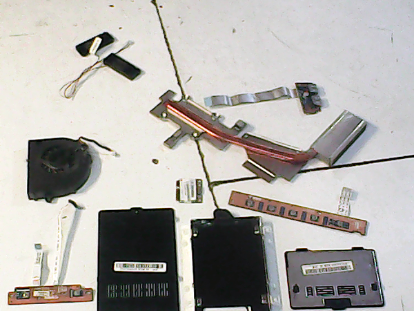 Lot de pieces 01117 Toshiba Satellite L505-13X