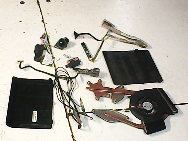 Lot de pieces 01175 Samsung R525 NP-R525