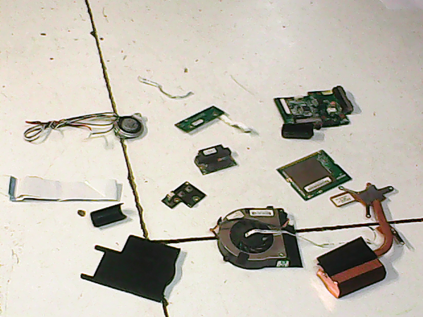 Lot de pieces 01189 Fujitsu Amilo pa 1510 BS019