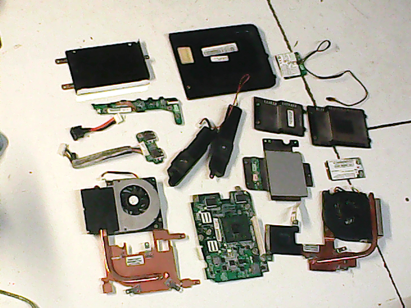 lot de pieces 01228 Toshiba P100-197