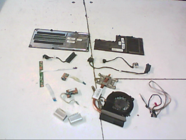 Lot de pieces 01318 HP G62-454SF