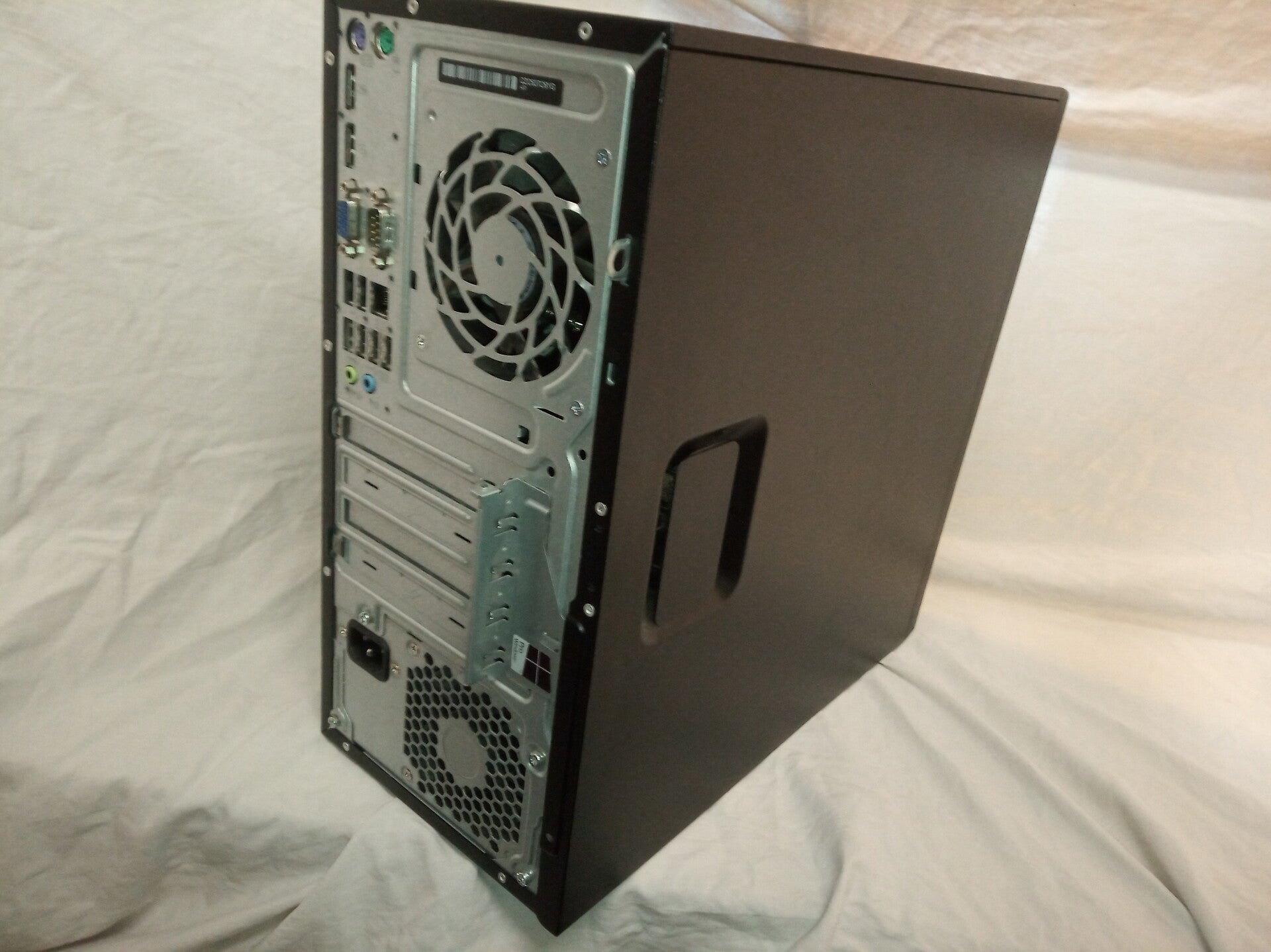 Ordinateur unité centrale HP Prodesk 600 G2 MT 12GB RAM SSD 240 GB GB UC0004