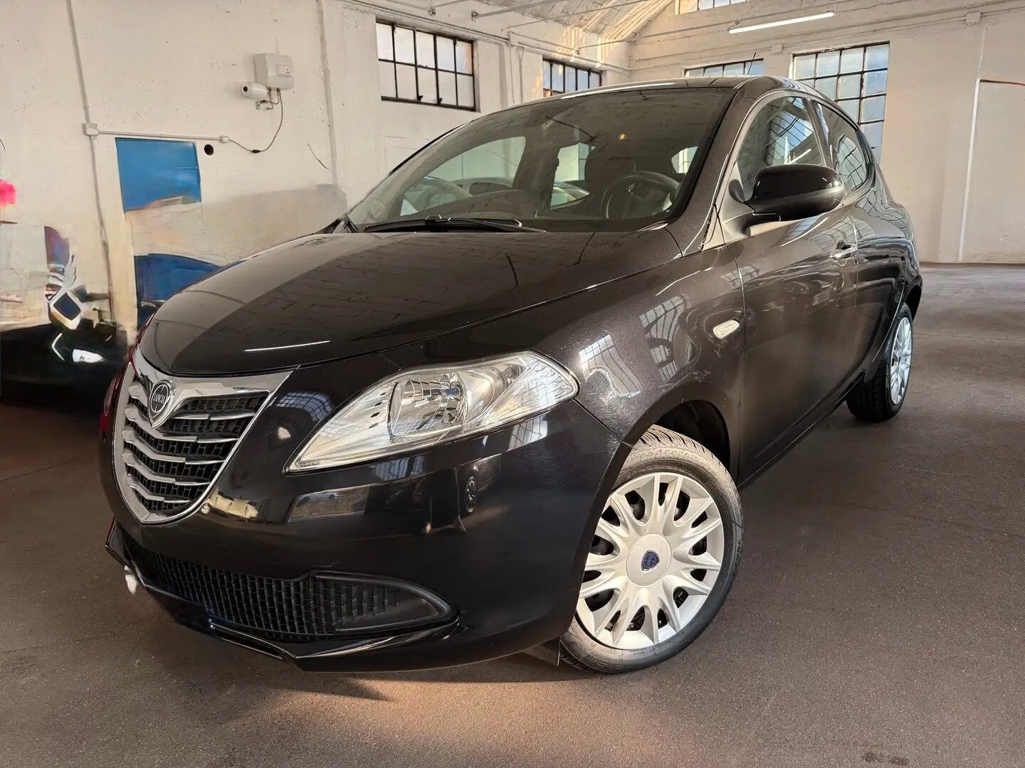LANCIA Ypsilon 1.2 GPL 69cv Black and Noir