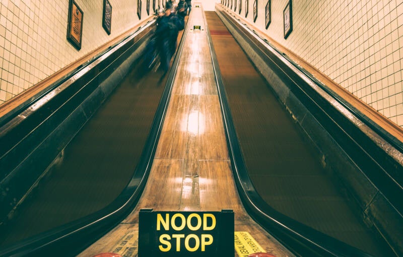 Noodstop, veiligheids schakelaar roltrap