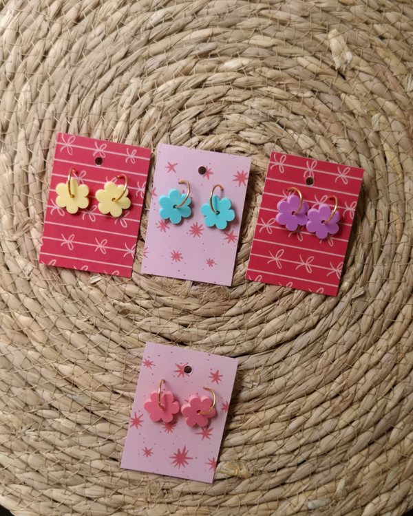 Goud ring oorbel met bloem