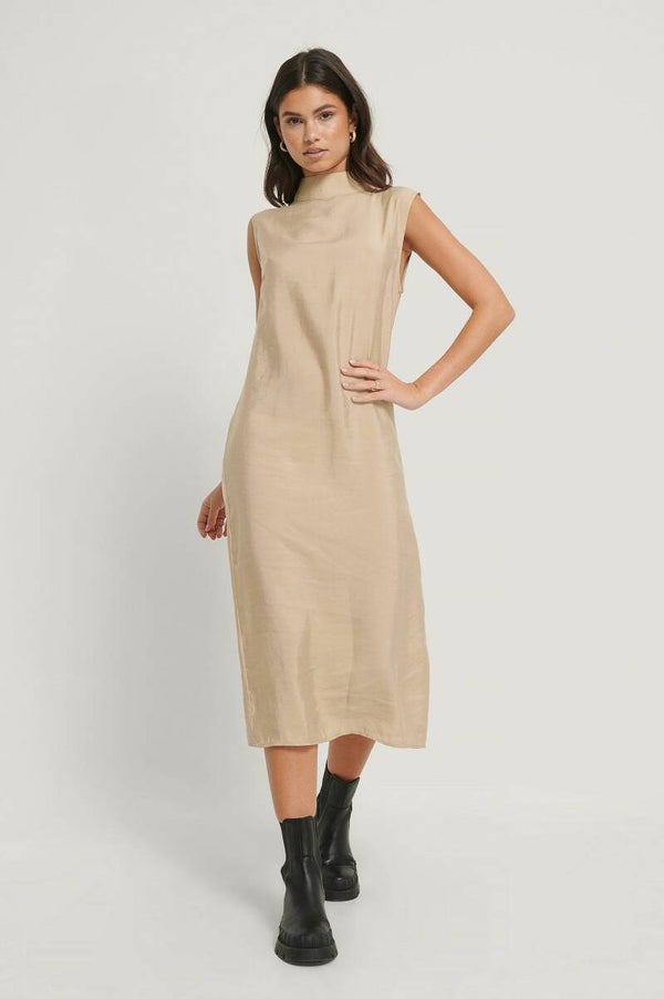 NA KD Sleeveless Flowy Midi Dress