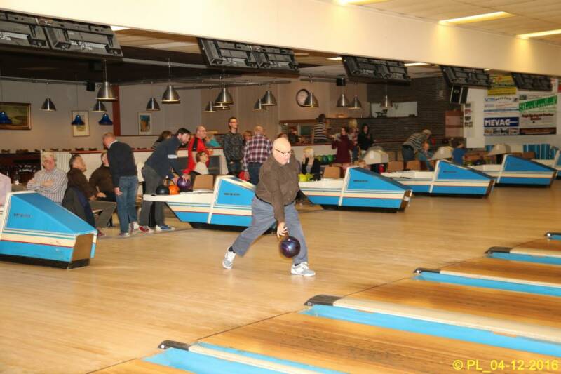 20161204Bowling24.jpg
