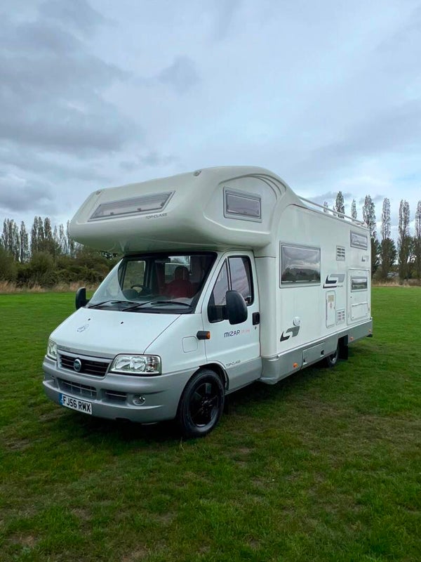 New arrival 2007 7 berth Mizar Gt top class