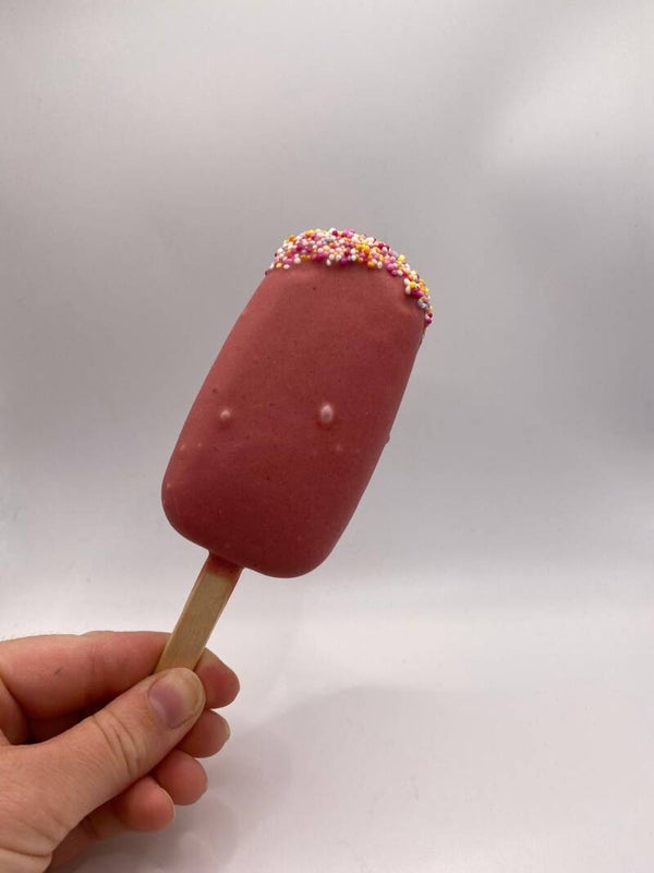 Frisco groot - Ruby met aardbeienroomijs