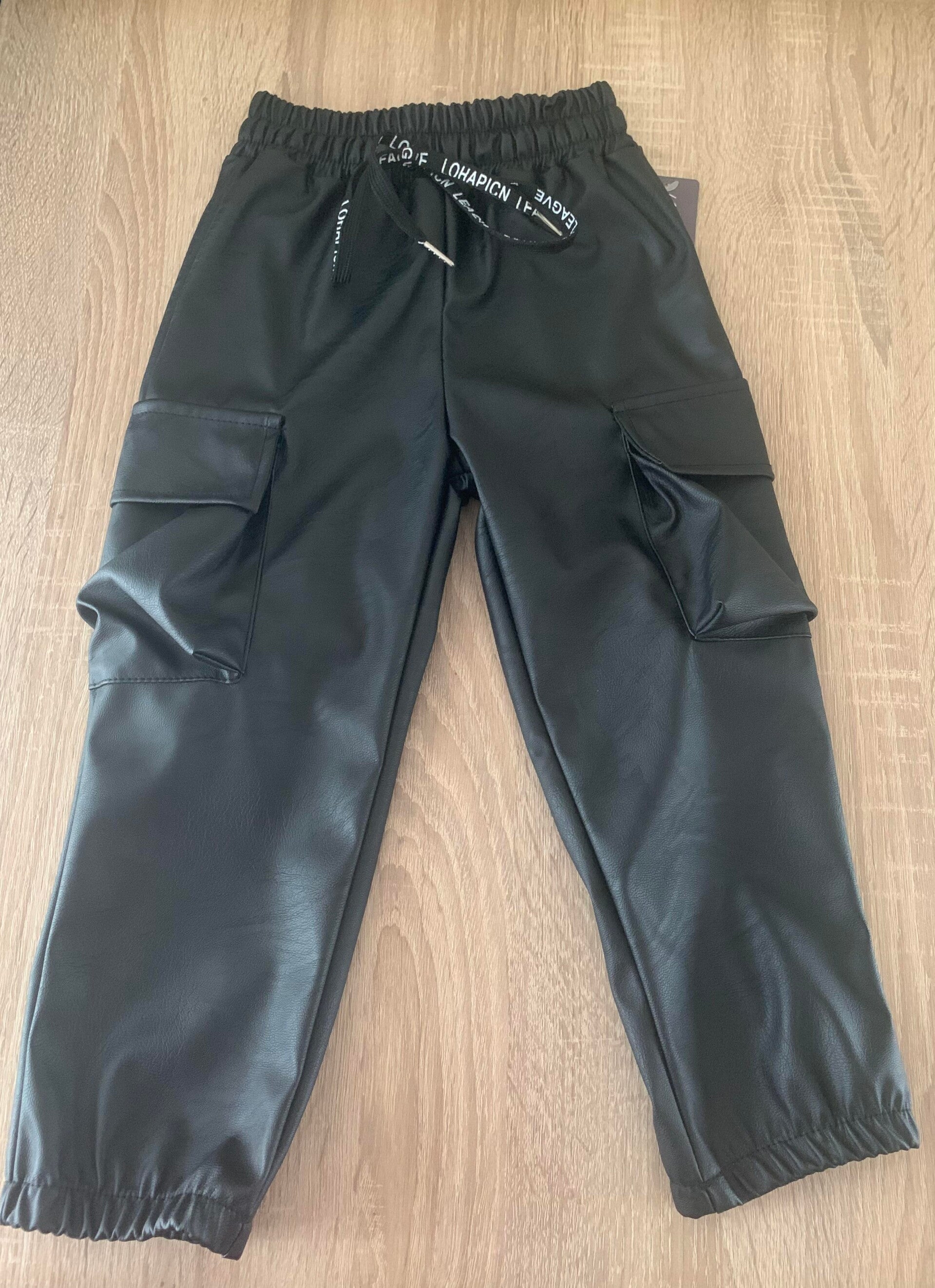Zwart leren cargo broek
