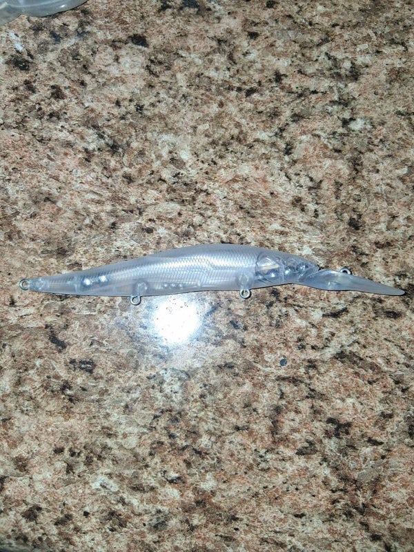 You choose coustom painted medium suspending jerkbait