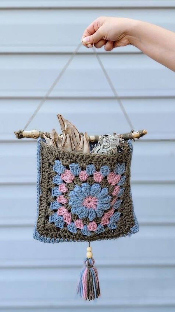 Crochet Wall Pocket