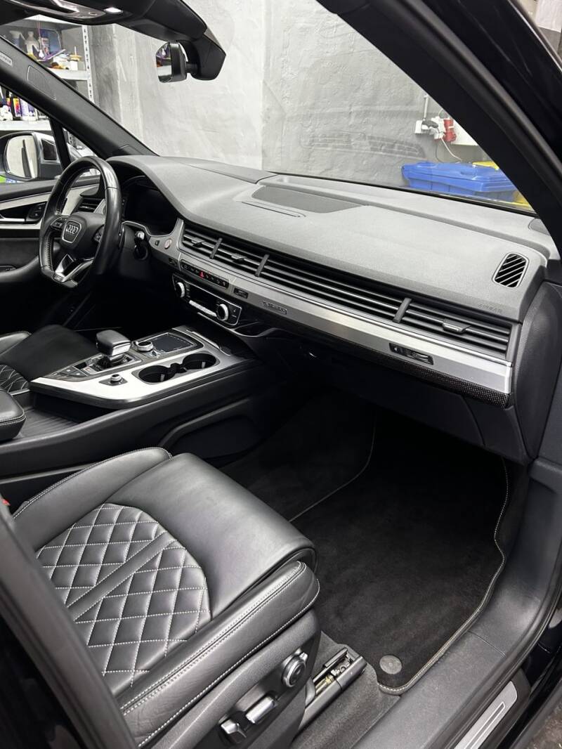 Audi SQ8 · Innenraum