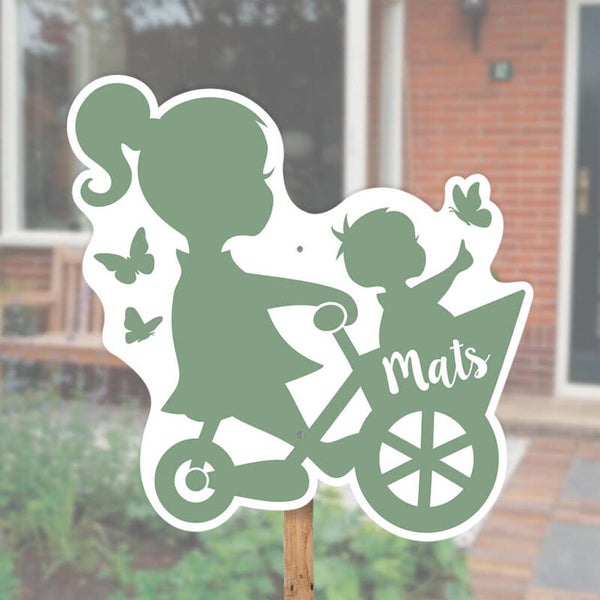 Geboortebord grote zus met broertje op fiets