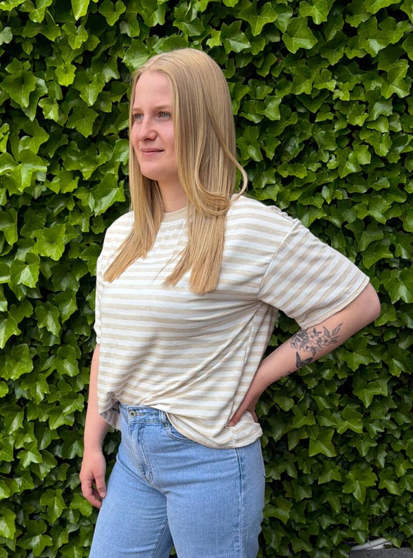 Gestreept shirt met korte mouw - wit/beige