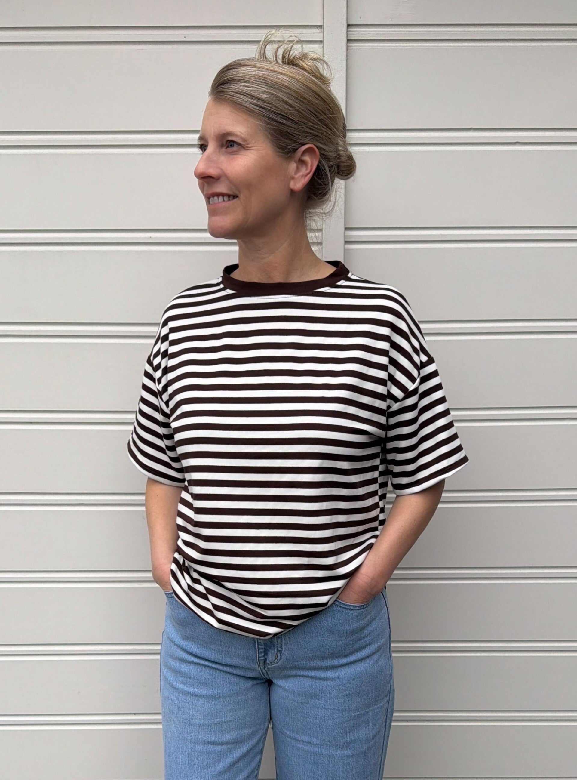 Gestreept shirt met korte mouw - bruin/wit