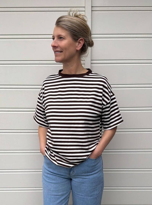 Gestreept shirt met korte mouw - bruin/wit