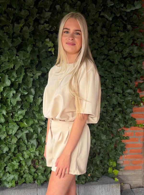 Set top met korte mouw en korte broek - crème